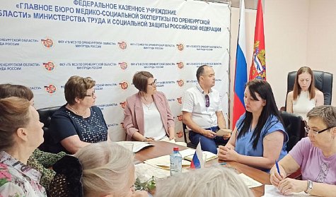 Контролируют общественники